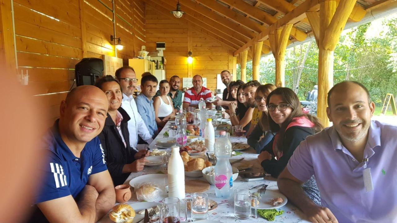 ホテル Elo Tisza Vendeghaz Nagykoru エクステリア 写真